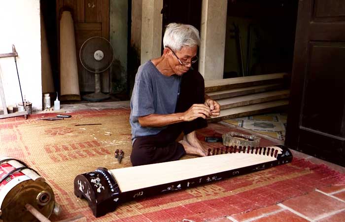craft village in hanoi traditional musical instrument